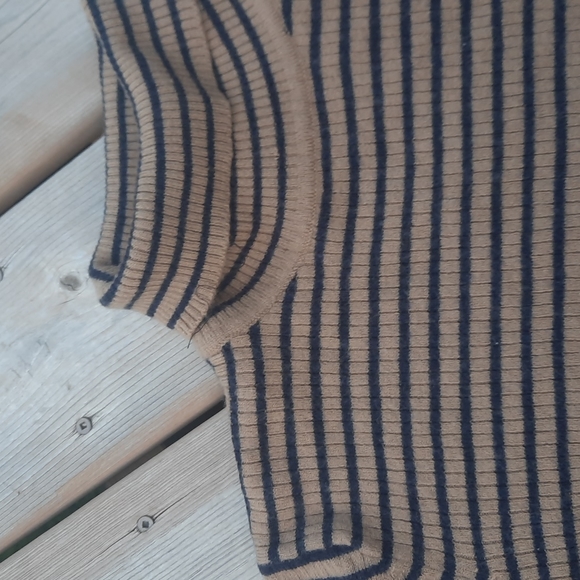 💫HOST PICK 💫Nygard sweater - Picture 2 of 5